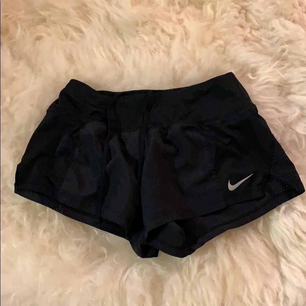 Nike dri fit shorts size small